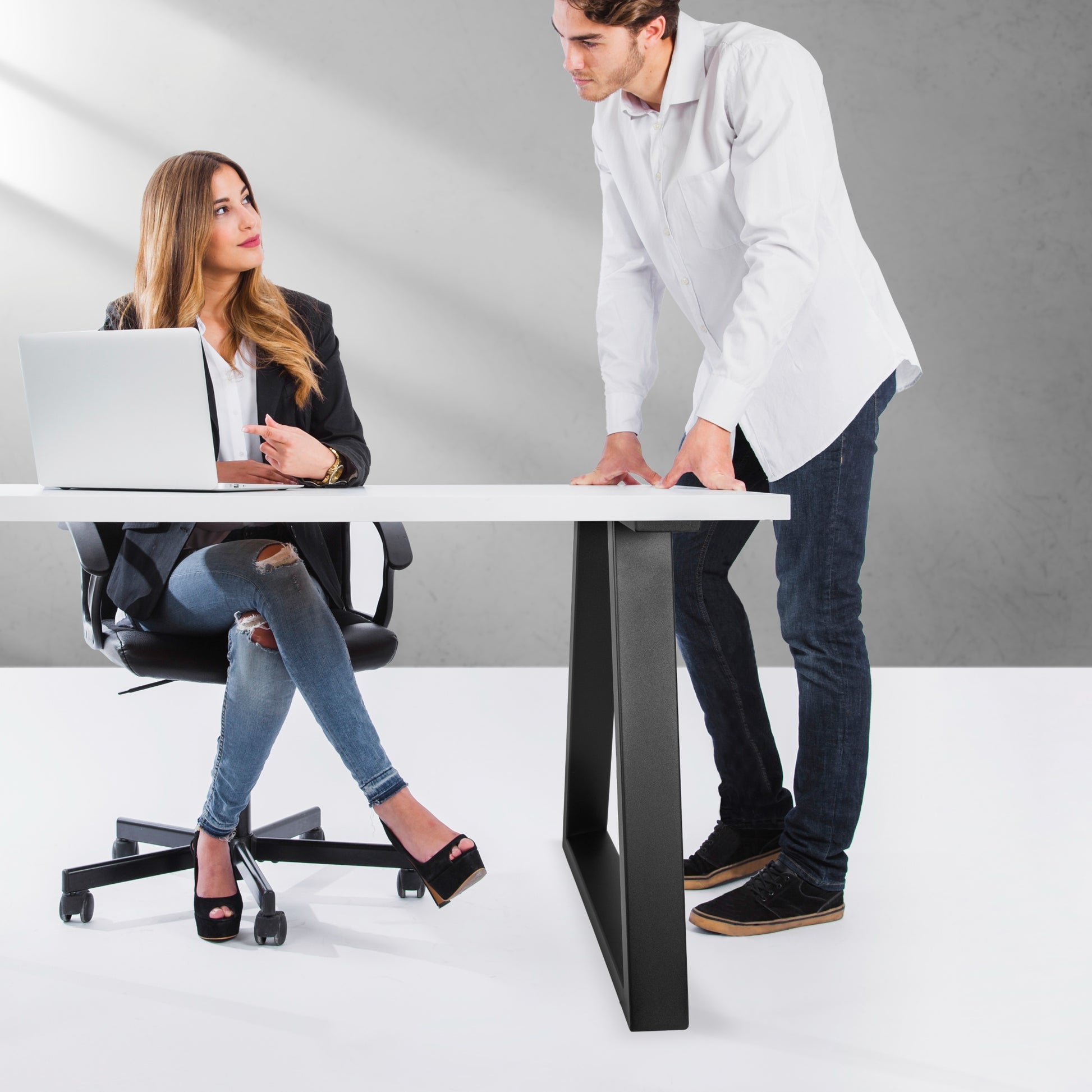 Patas Metálicas para Mesa Trapecio 65x71 cm – Diseño Industrial PM-003 - MetallMöbell